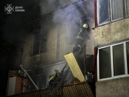 Nočná bilancia: 3 mŕtvi, 29 zranených, vrátane detí