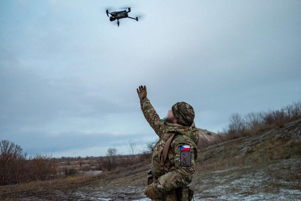 Infiltrátori v teplákoch: vojna, kde aj civil môže hádzať granát