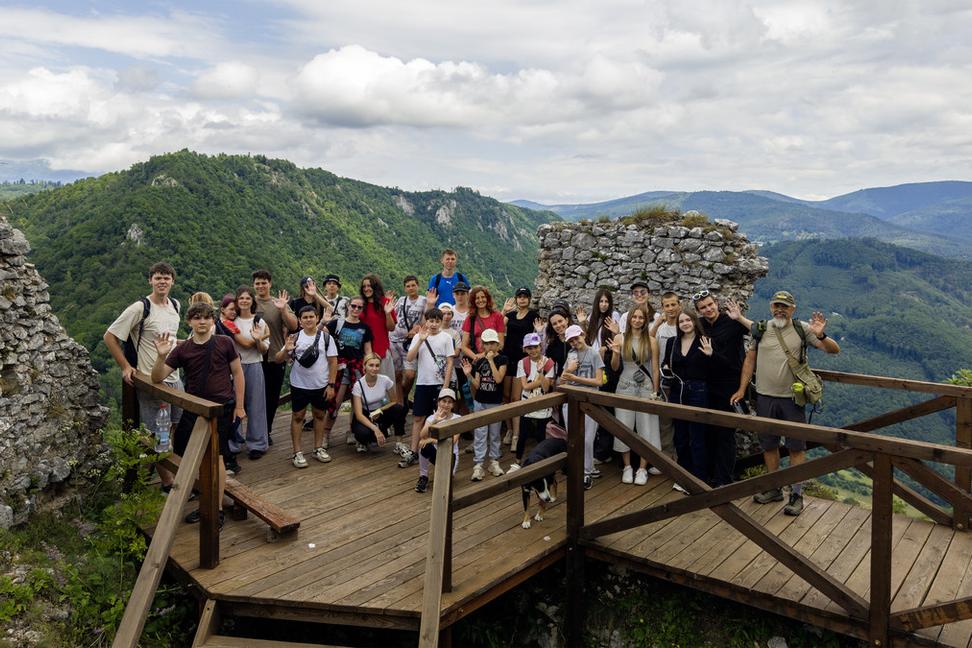 Keď z neba prichádza smrť: Darujme deťom z Chersonu 7 dní bez vojny